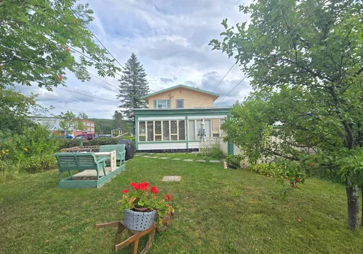 Maison à vendre - 131 Rue D'Anjou, Causapscal, G0J 1J0