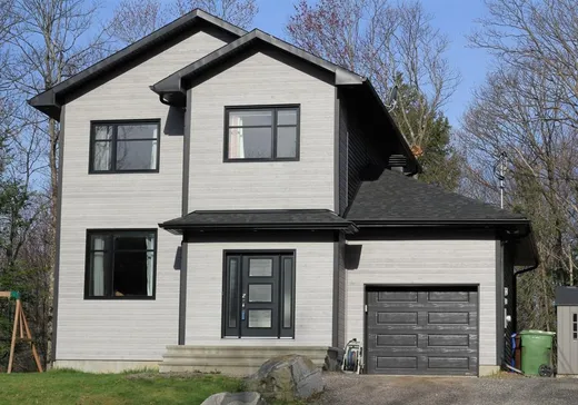 Maison à étages à vendre - 3 Rue de Falun, District de Limbour, J8V2B2
