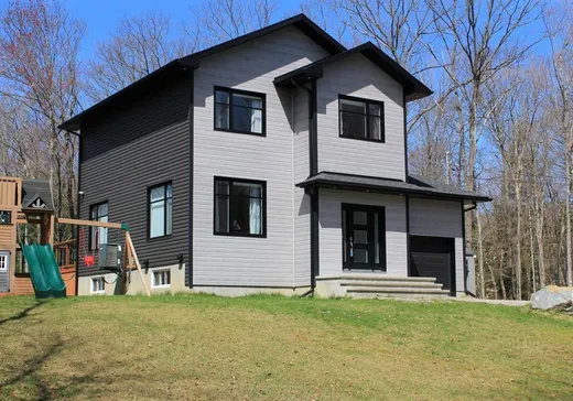Maison à vendre - 3 Rue de Falun, District de Limbour, J8V 2B2