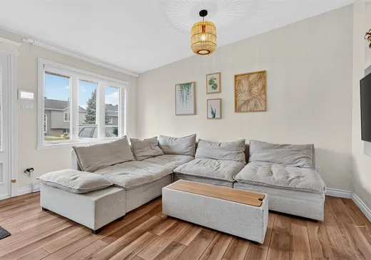 Maison à vendre - 201 Rue Montaigne, Sainte-Thérèse, J7E 5J5