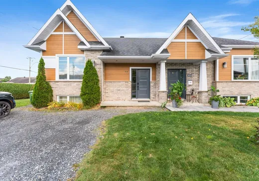 Bungalow for sale - 929 Rue des Frères-Paré, Sainte-Marie, G6E0J8