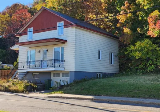 Maison à vendre - 9617 Av. Royale, Sainte-Anne-de-Beaupré, G0A 3C0