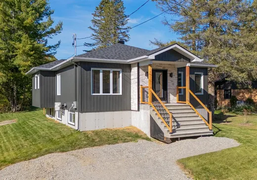 Bungalow à vendre - 370 Ch. Southière, Magog, J1X0V7