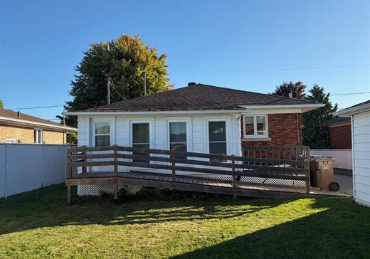 Maison à vendre - 33 Rue Molson, Salaberry-de-Valleyfield, J7Y 1G2