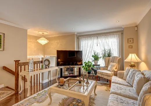 Maison à vendre - 2452 Rue de Tivoli, Laval (Auteuil), H7K 0B6