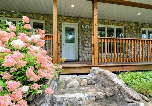 Maison à vendre - 622 Ch. du Lac-Bertrand, St-Hippolyte, J8A 1C4