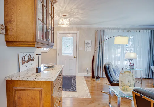 Maison à vendre - 525 Rue St-Jean-Baptiste, Salaberry-de-Valleyfield, J6T 5B7