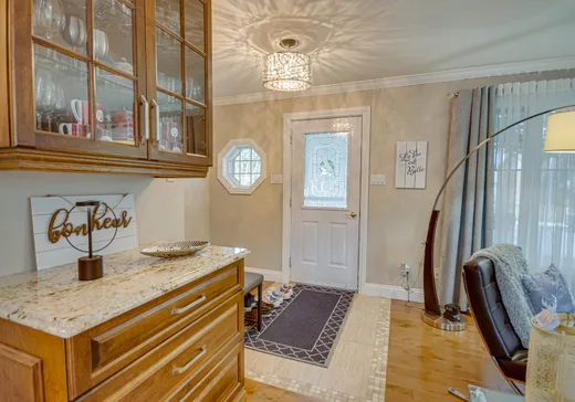 Maison à vendre - 525 Rue St-Jean-Baptiste, Salaberry-de-Valleyfield, J6T 5B7