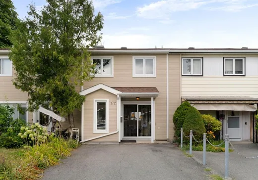 Two or more stories for sale - 712 Rue Gilles, Laval (Fabreville), H7P2W4