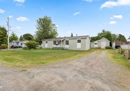 Maison mobile à vendre - 154 Boul. Blais O., Berthier-Sur-Mer, G0R1E0