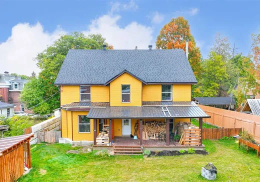 Two or more stories for sale - 33 Rue Dufferin, Pointe-Claire (Montreal Island), J0B2H0