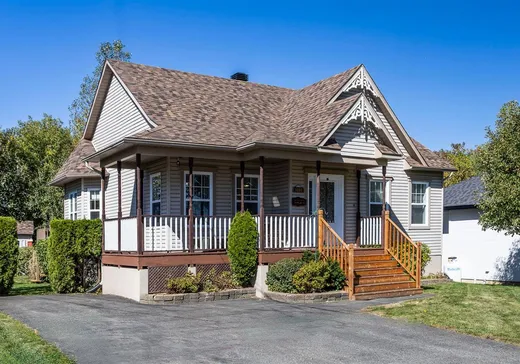 Bungalow for sale - 1037 Rue des Pins, Magog, J1X6G4