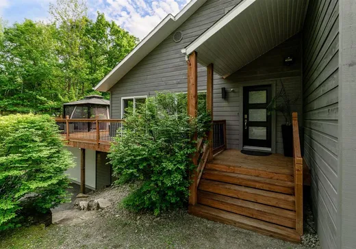 House for sale - 70 Ch. des Rochers, Saint-Sauveur, J0R 1R1