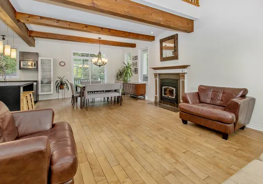 Maison à vendre - 205 Rue Kim, Sainte-Sophie, J5J 0C6