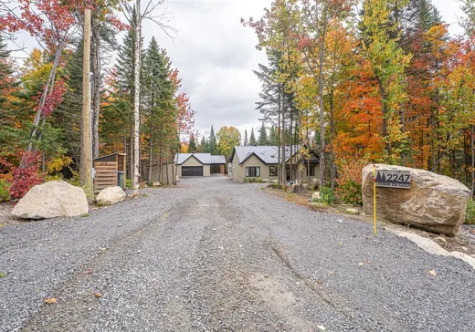 Bungalow à vendre - 2247 Ch. du Golf, Ste-Lucie, J0T2J0