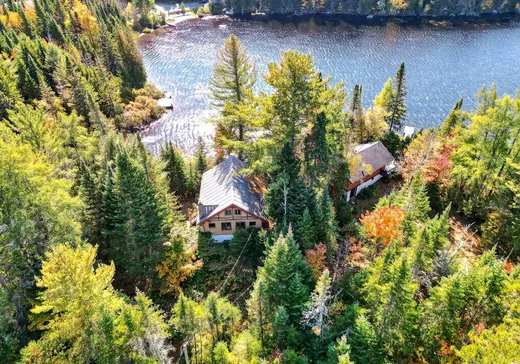 Maison à étages à vendre - 420 Ch. du Lac-Cornu, St-Adolphe d'Howard, J0T2B0