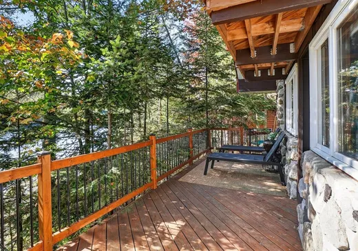 Maison à vendre - 420 Ch. du Lac-Cornu, St-Adolphe d'Howard, J0T 2B0