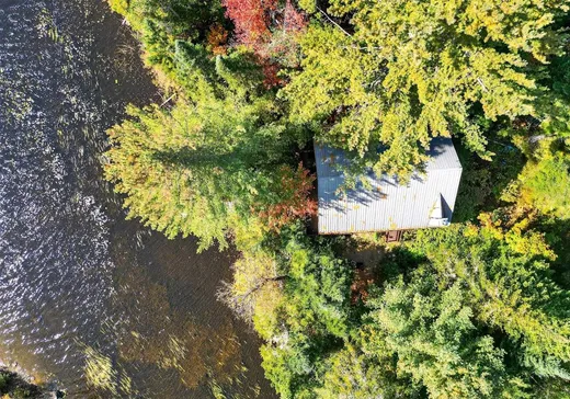 Maison à vendre - 420 Ch. du Lac-Cornu, St-Adolphe d'Howard, J0T 2B0