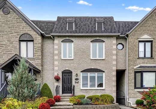 Maison à vendre - 2000 Rue des Becs-Scies, Laval (Sainte-Rose), H7L 5N6