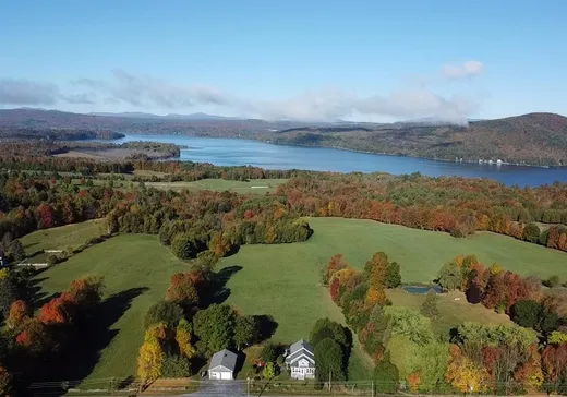 Two or more stories for sale - 2275-2295 Route 143, Hatley, J0B4B0