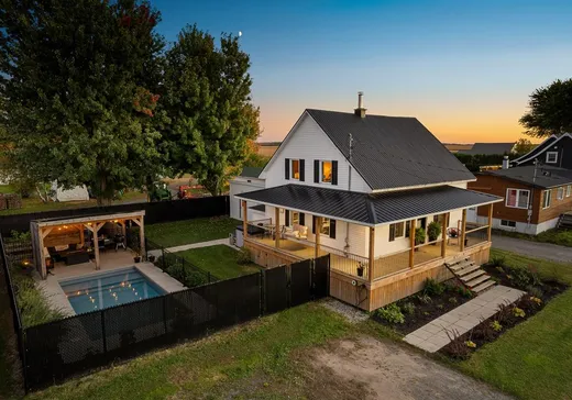 Maison à étages à vendre - 625 Rue Houde, Saint-Célestin, J0C1G0