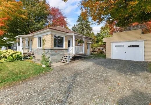 Maison à vendre - 1161 Rue St-Joseph, Asbestos, J0A 1L0