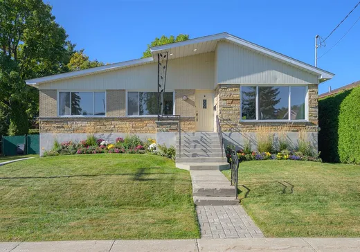Bungalow for sale - 916 Av. Suzanne, Saint-Vincent-de-Paul, H7C2J2