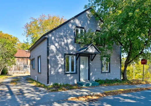 Two or more stories for sale - 270 Rue Ste-Angélique S., Joliette, J6E5T2