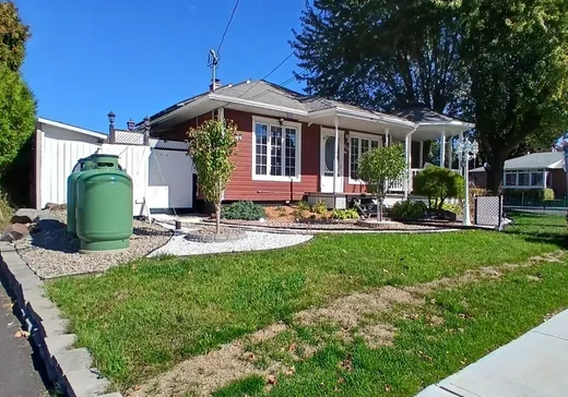 Maison à vendre - 571 Rue La Fontaine, Granby, J2G 1N3