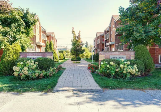Condo for sale - 2975 Boul. René-Laennec 201, Laval (Auteuil), H7K 3V6