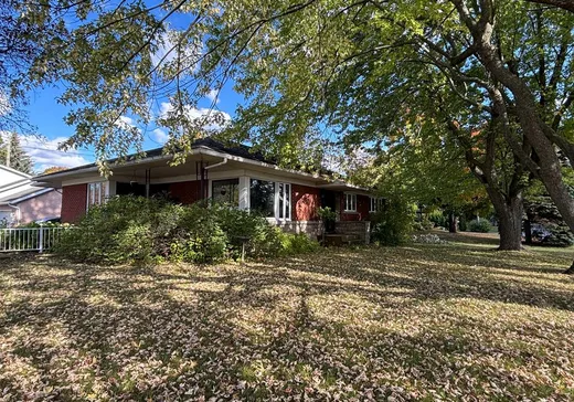 Bungalow for sale - 498 Boul. des Bois-Francs S., Victoriaville, G6P5Z3
