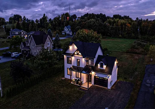 Two or more stories for sale - 3007 Rue Armand, Saint-Félix-de-Kingsey, J0B2T0