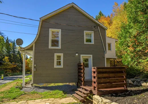 Maison à vendre - 305 Ch. du Tour-du-Lac, Sainte-Agathe-des-Monts, J8C 2Z7