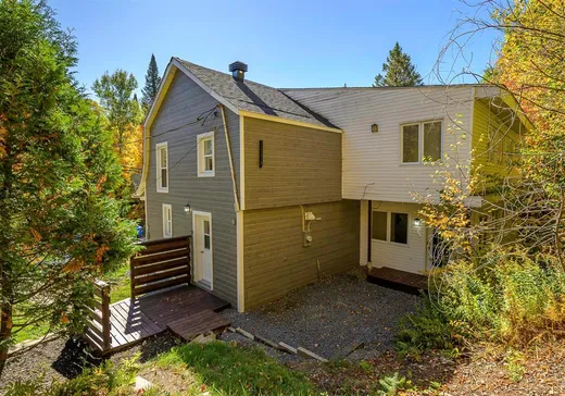 Maison à vendre - 305 Ch. du Tour-du-Lac, Sainte-Agathe-des-Monts, J8C 2Z7