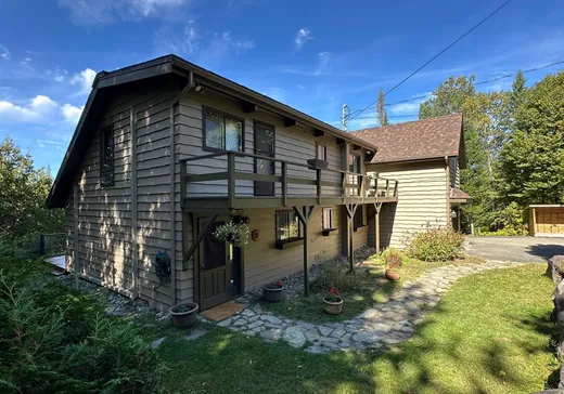 Maison à vendre - 1860 3e Avenue, Val Morin, J0T 2R0