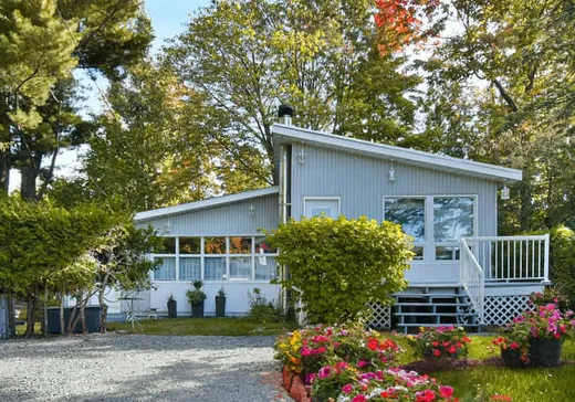 Maison à étages à vendre - 2363 Av. du Lac, Terrebonne, J6X4B6