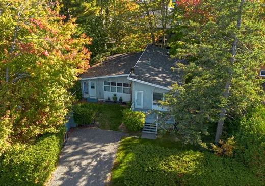 Maison à vendre - 2363 Av. du Lac, Terrebonne, J6X 4B6