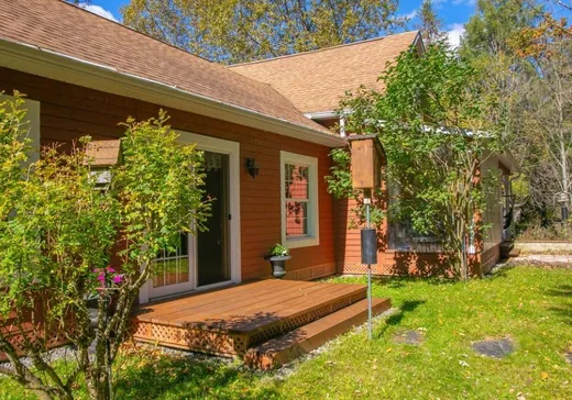 House for sale - 930 Route 220, Magog, J0E 1H0