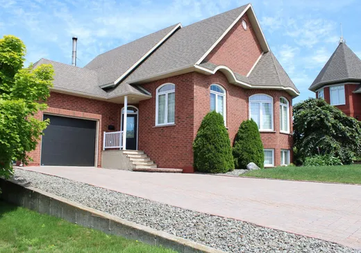 Maison à vendre - 86 Rue De Chauffailles, Rivière-du-Loup, G5R 4E1