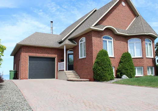 Maison à vendre - 86 Rue De Chauffailles, Rivière-du-Loup, G5R 4E1