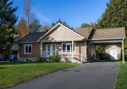 Maison à vendre - 701 Av. Stéphane, Magog, J1X 7W8