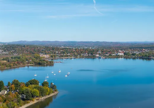 Maison à vendre - 701 Av. Stéphane, Magog, J1X 7W8