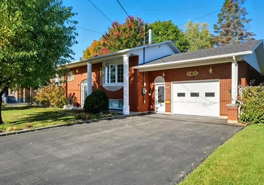 Bungalow for sale - 2310 Rue St-Pierre, Drummondville, J2C5M5