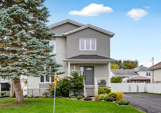 Two or more stories for sale - 148 Rue Payette, Saint-Sulpice, J5W4G9