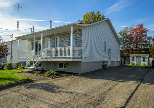 Maison à vendre - 1178 Av. des Érables, Saint-Jérôme, J7Z 6T7