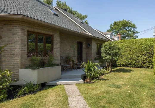 Maison à vendre - 2246 Rue de la Rivière-Magog, Sherbrooke, J1N 2W8