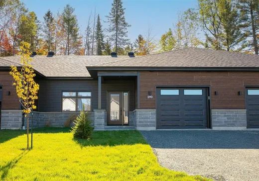 Bungalow for sale - 290 Rue des Cyprès, Orford, J1X8B1