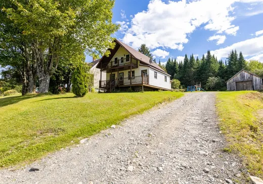 House for sale - 224 Rue MacDonald, Lac-Mégantic, G0Y 1E0