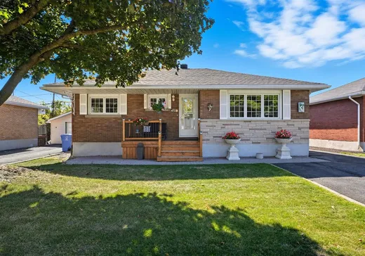 Bungalow à vendre - 38 Rue du Curé-Robert, Hull, J8Y1M3