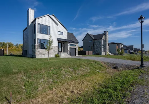 Maison à vendre - 82 Rue du Canal, St-Louis-De-Gonzague, J0S 1T0